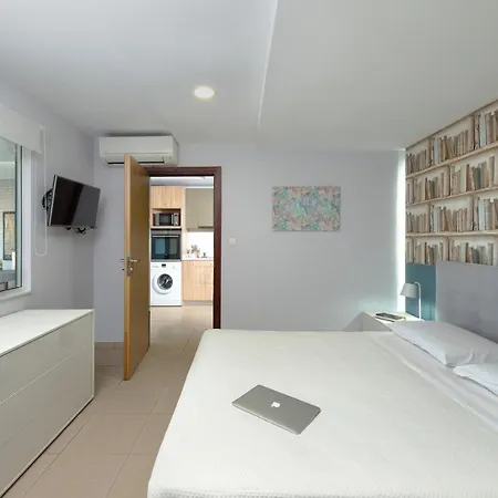 Stefan's Hub 5min Walk From Old Town And Venetian Harbour *
